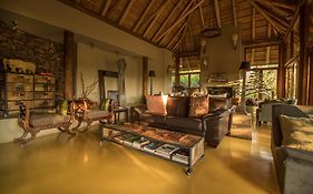 Etali Safari Lodge Reserva de Madikwe Exterior photo