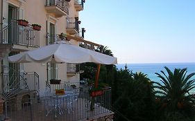 Hotel Florenza Sperlonga Exterior photo