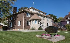 Butterfly Manor Bed and Breakfast Niagara Falls Exterior photo