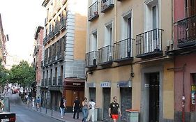 Hostal Xucar Madrid Exterior photo