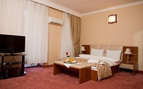City Palace Hotel Bakú Room photo