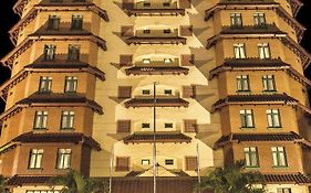 Travellers Suites Apartamentos con servicio Medan Exterior photo