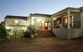 Sea Whisper Guest House & Self Catering Jeffreys Bay Exterior photo
