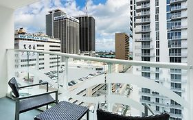 Courtyard By Marriott Miami Downtown Hotel Exterior photo