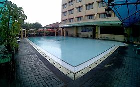 Hotel Agas Internasional Solo Exterior photo