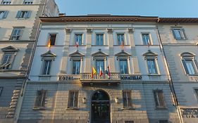 Hotel Donatello Florencia Exterior photo