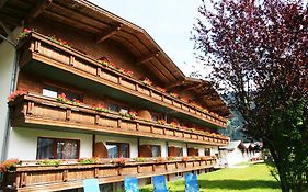 First Mountain Hotel Zillertal Aschau Im Zillertal Exterior photo