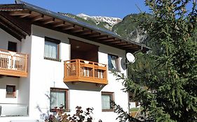 Hotel Haus Talblick Pettneu am Arlberg Exterior photo