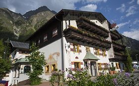 Bei Max - Hotel Garni Kirchenwirt Sankt Leonhard im Pitztal Exterior photo