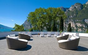 Hotel Oasi Wellness & Spa Riva del Garda Exterior photo
