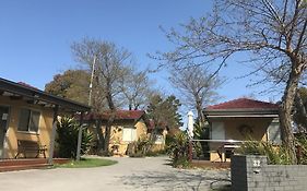 Kickback Cottages Lakes Entrance Exterior photo