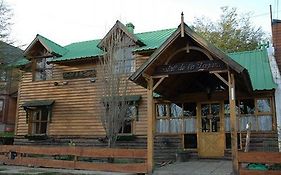 Hostal De La Laguna Albergue Ushuaia Exterior photo