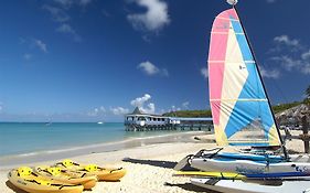 Hotel Starfish Halcyon Cove Dickenson Bay Exterior photo