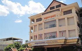 Banan Hotel Battambang Exterior photo