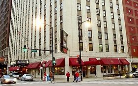 Travelodge By Wyndham Downtown Chicago Exterior photo