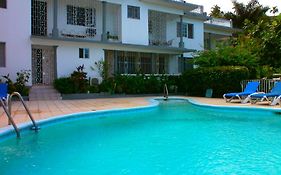 Palm View Guest House Montego Bay Exterior photo