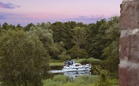 Hotel Relais & Chateaux Gutshaus Stolpe Stolpe an der Peene Exterior photo