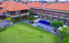 Hotel Kubu Cempaka Seminyak Exterior photo