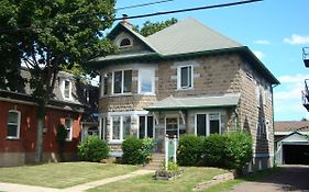 Downtown Bed & Breakfast Bed and Breakfast Moncton Exterior photo