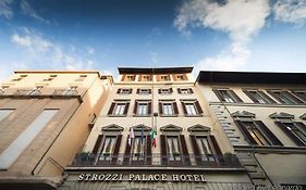 Strozzi Palace Hotel Florencia Exterior photo
