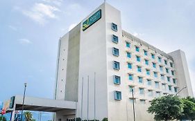 Quality Inn Monterrey La Fe Exterior photo