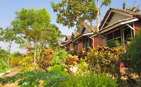 Hill Top Resort Ngwesaung Exterior photo