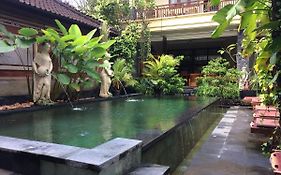 Yulia 1 Bed and Breakfast Sanur Exterior photo