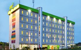 Pop! Hotel Airport Jakarta Tangerang Exterior photo