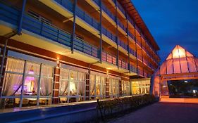 Kurhotel Pyramide Bad Windsheim Exterior photo