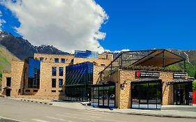 Hotel Porta Caucasia Kazbegi Exterior photo