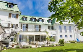 Strandhotel Kaerntnerhof Pörtschach am Wörthersee Exterior photo