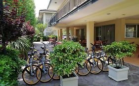 Hotel Devon Rooms & Breakfast Cesenatico Exterior photo