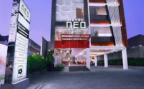 Hotel Neo Gubeng By Aston Surabaya Exterior photo