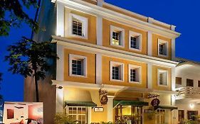 Hotel The Richmond Pondicherry Exterior photo