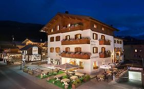 Hotel Krone Livigno Exterior photo