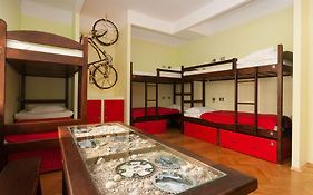 Hostel Helvetia - Private Rooms In City Center And Old Town Varsovia Exterior photo