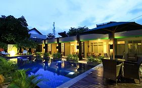 Griya Asri Hotel Mataram Exterior photo