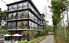 Full House Bed And Breakfast Nantou Exterior photo