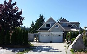 Hotel Above The Inlet Sechelt Exterior photo