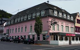 Hotel Gaestehaus Blaue Ecke Adenau Exterior photo