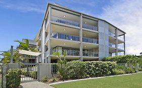 On The Bay Apartments Bongaree Exterior photo