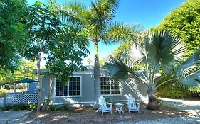 Seahorse Cottages - Adults Only Sanibel Exterior photo