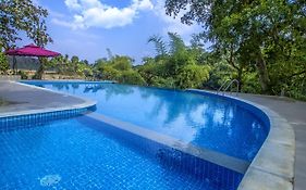 Pepper Green Wayanad Resort With Swimming Pool Exterior photo