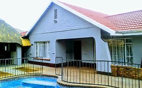 Acacia Guesthouse Kempton Park Exterior photo