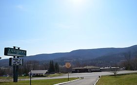 Ladd Brook Inn Pownal Exterior photo