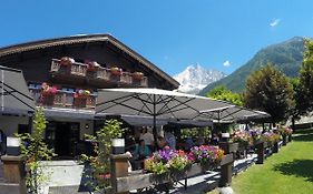 Hotel Le Castel Chamonix Mont Blanc Exterior photo