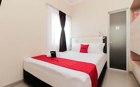 Hotel Reddoorz Near Soekarno Hatta Airport Tangerang Exterior photo