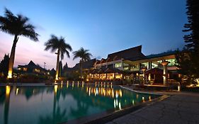 Puteri Gunung Hotel Lembang Exterior photo