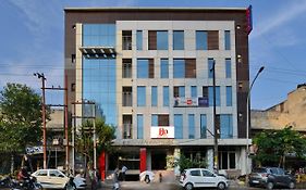 Hotel Noida International - Couple Friendly Hotel In Noida Sector 11 Nueva Delhi Exterior photo