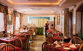 The New Tower Palace Hotel Sliema Restaurant photo